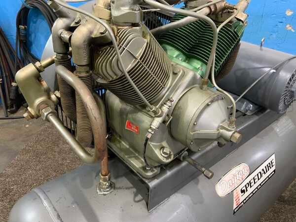 りょう1013です 10 HP Dayton, Speedaire #3Z063D, industrial duty horizontal aur