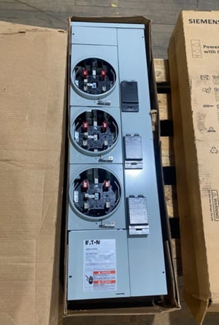 800 Amps, Eaton #3MM312RRL, Meter Stack 800A Max 125A Branch 208Y/120V 3PH 3 Socket - Image 1