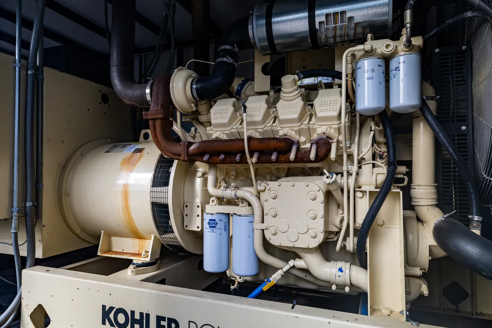515 KW Kohler #500ROZD4, generator, sound attenuated enclosure, 120/208 Volts, 375 hours, 1999, #091385 - Image 3