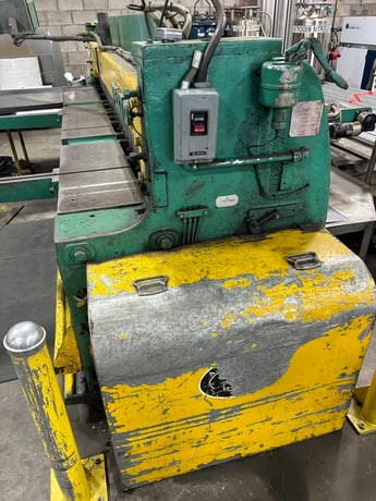 10 gauge x 10' Pexto #10-U-10B, mechanical power squaring shear, 24" front operated power back gauge - Image 2