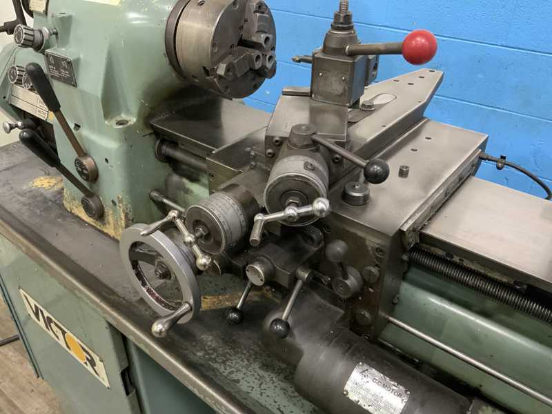 11" x 20" Victor #618EM, precision engine lathe, 3-jaw chuck, inch/metric threading, 1 HP - Image 3