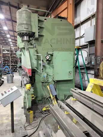 400 Ton, Chicago #400-H-10, 14' overall, 125" between housing, back gauge, safety light curtains, #13902 - Image 2