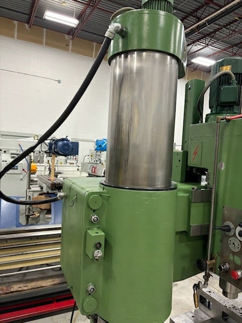 5' -13-3/8" Bergonzi #TM50/1600, radial arm drill, hydraulic clamping, power elevation, coolant system - Image 3