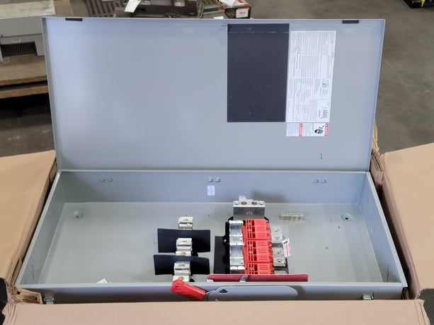 400 Amp. Siemens, HFC325NA, fused disconnect, 3-pole, 240 Volts, new surplus - Image 4