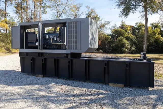 350 kW Generac #SD350 Diesel Generator, 120/208 Volts, 289 Hours, 1400 Gallon Tank, 2014 - Image 2