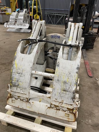 Cascade #33H-RCP-C005, 60" diameter roll clamp, 2300 psi, serial #PTL2440283-1R3, 2019 - Image 1