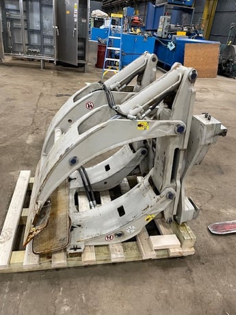 Cascade #33H-RCP-C005, 60" diameter roll clamp, 2300 psi, serial #PTL2440283-1R3, 2019 - Image 2