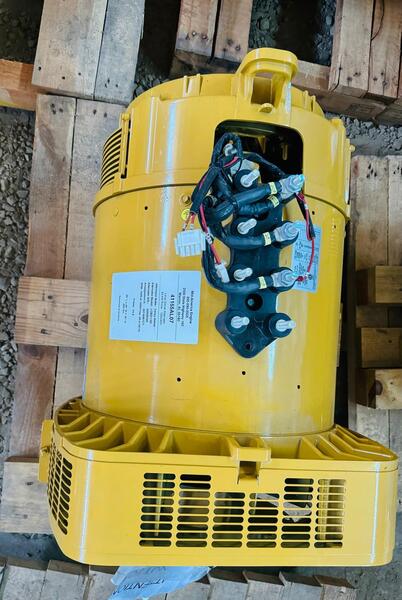 64 KW, Alternators / Genends, 120/240 Volts, Frame 44.3, 2021 - Image 3