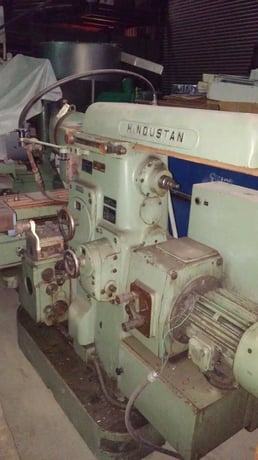 HMT, horizontal universal milling w/TOS 360° vertical head, 11