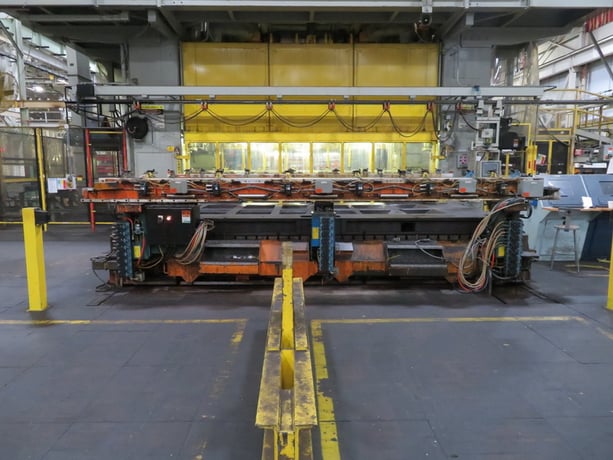 2000 Ton, Verson #TL-SE4-2000, transfer press, 30" stroke, 60" Shut Height, 12-24 SPM, 240" x108" die space - Image 4