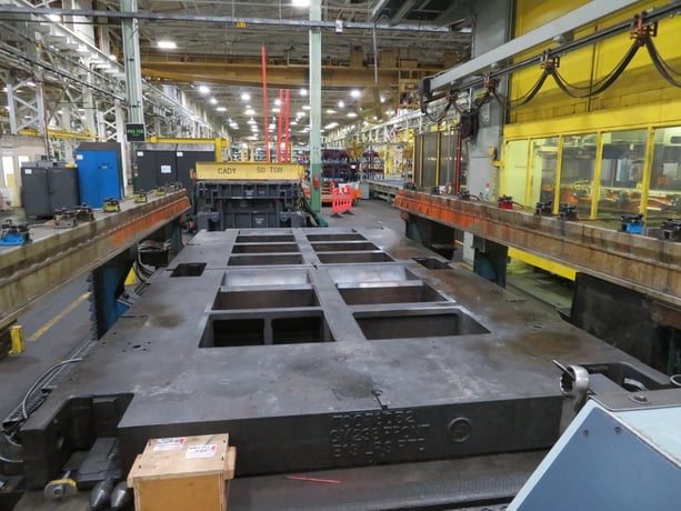 2000 Ton, Verson #TL-SE4-2000, transfer press, 30" stroke, 60" Shut Height, 12-24 SPM, 240" x108" die space - Image 9