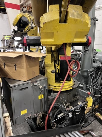 Fanuc, S-420iF, 6-Axis robot, R-J2 controller, 120 kg payload, floor mount - Image 4