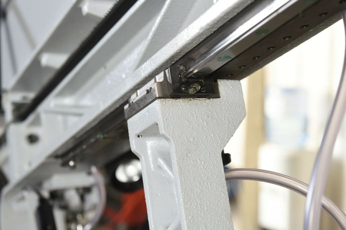 13" x 18" Hyd-Mech #S20, Horizontal Cut-Off Bandsaw, 31" H Table, 1" x 14" Blade, 45-330 SFM, 0-45 deg. Angle - Image 6