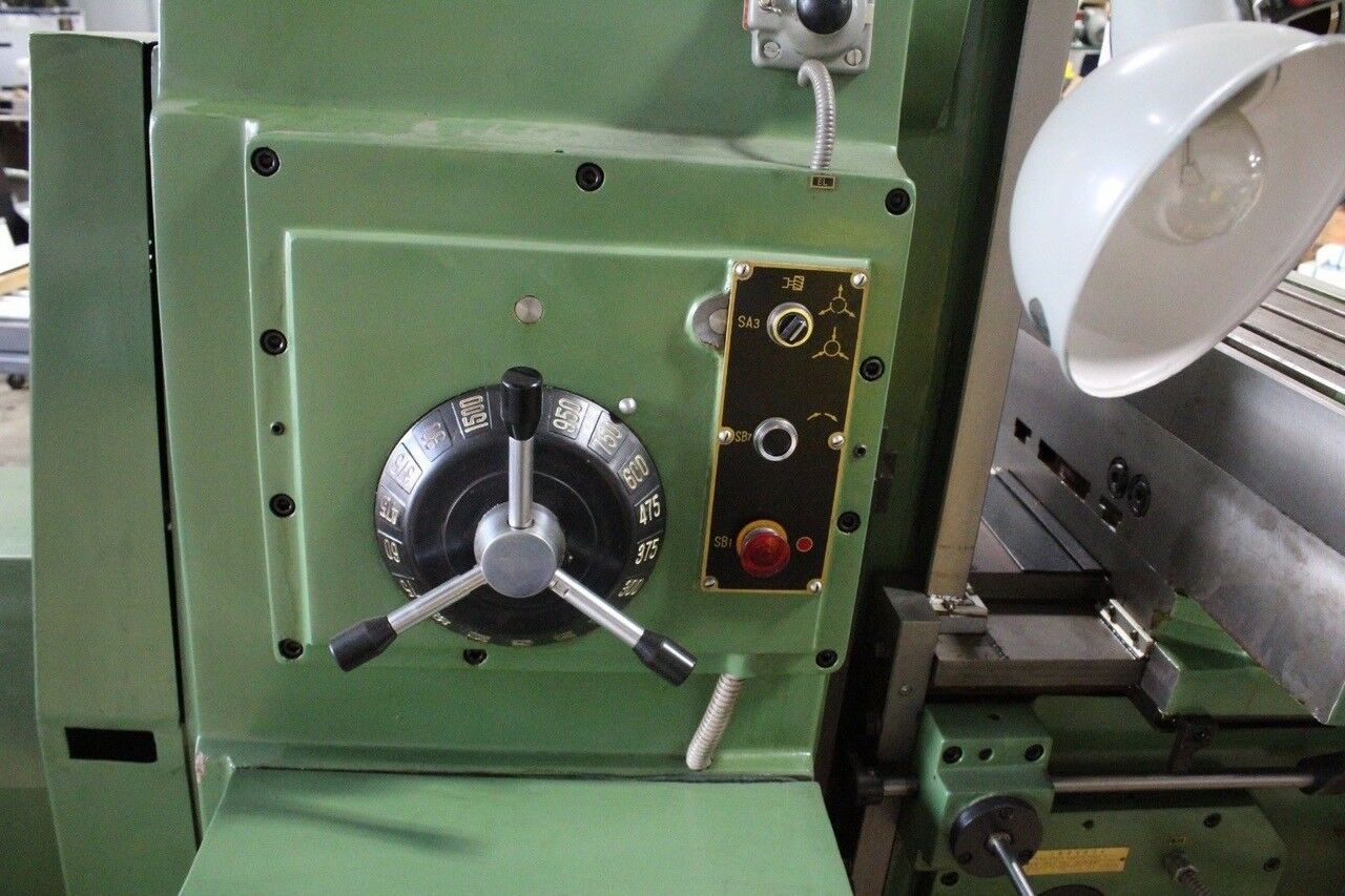 Horizontal Milling Machine, 13" x 52" Table, 45 deg. Table Swivel angle, 18 Spindle Speeds, 30-1500 RPM, 220 V - Image 3