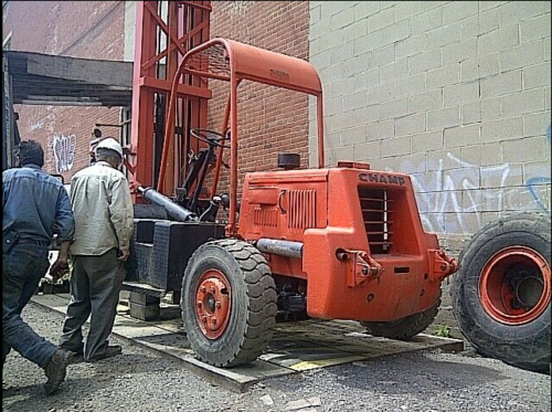 6000 lb. Champ, Forklift, Hi-Lift, Tractor Tires, towable, 25'-30' Lift height, double Mast, 12 V - Image 9