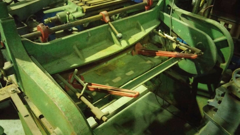 16 gauge x 4' Brown & Boggs, Gap Foot Squaring Shear, front support arms, sheet hold-down - Image 2