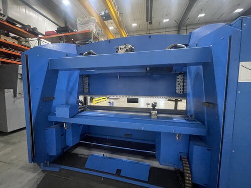 110 Ton, Prima Power press brake, 10' overall, serial QUO-0012-V300042 - Image 6