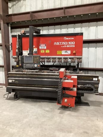 88 Ton, Amada #8025 Astro 100 Robotic Press Brake, 8' overall, 86.6" between housing, AMNC/RML39BM CNC Control - Image 1