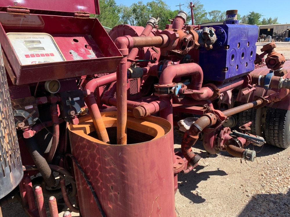 SPM oilfield triplex pump truck, 4.5" plungers - Image 3