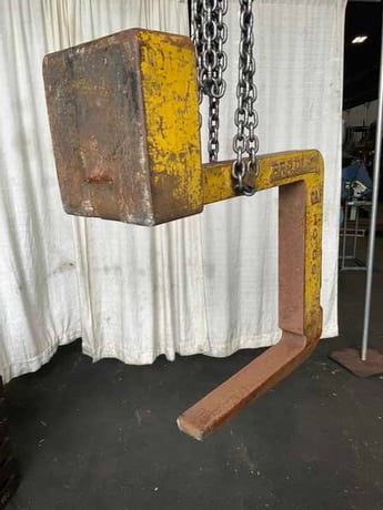 10000 lb. Bradbury, coil hook, 22" throat, 24" opening in C-frame, 4" width of arm - Image 6