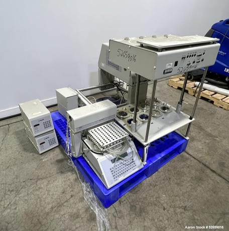Lab Equipment, VanKel #10-0700. VK 7010 apparatus set up for 8 (4+4) spindles, (8) 3-1/2" diameter vessels - Image 1