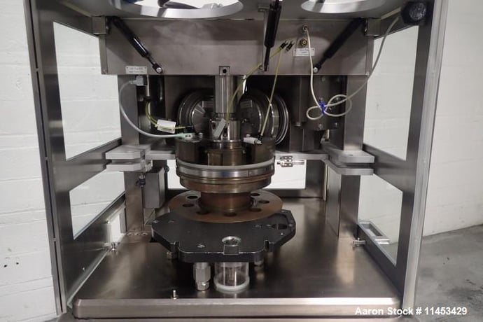 Kilian #T100, rotary tablet press, 9 station, 16mm tablet diameter, 1997 - Image 6