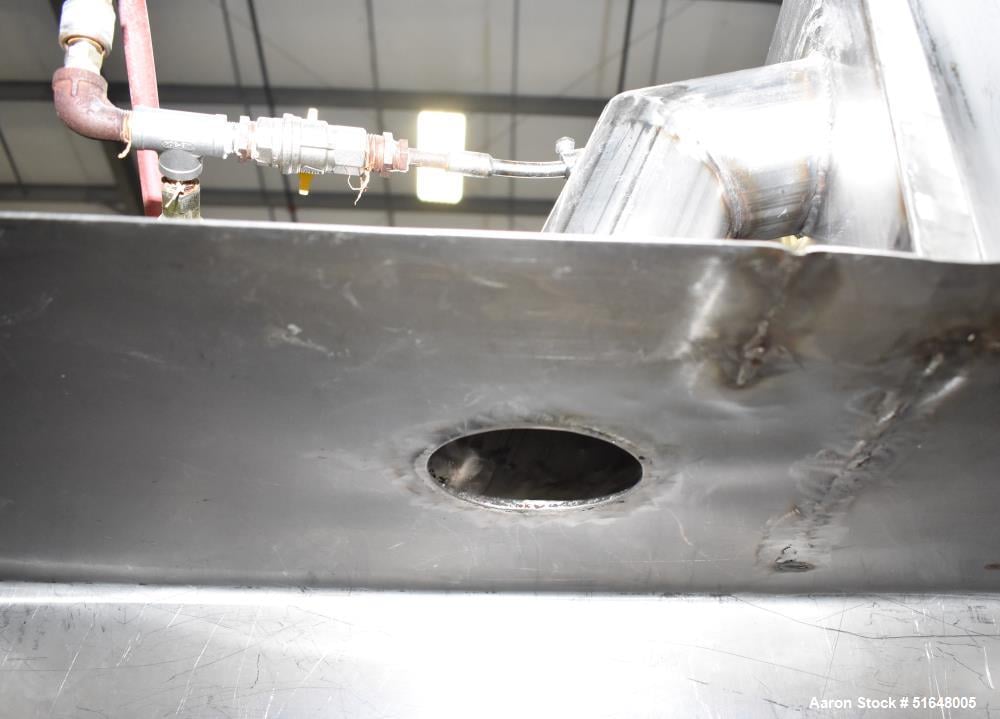 Custom Dry Ingredient Spreader w/Spray Nozzles, 35.5" wide Spreader, 36" width x 84" L Wire Mesh Belt, 230 V - Image 9