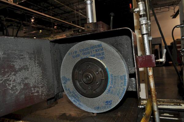 16" x 40" Chevalier #FSG-1640AD, hydraulic surface grinder, 14" grinding wheel, wheel dresser, 1998 - Image 3