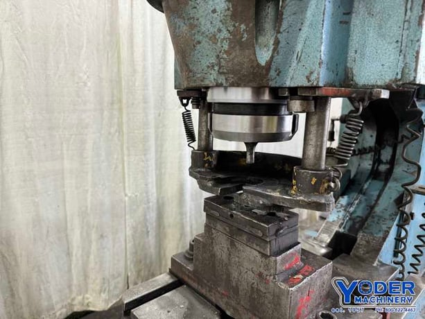 8" x 8" x 3/4" Kingsland #XS, hydraulic ironworker, 175 ton, 24" throat, 15 HP - Image 7