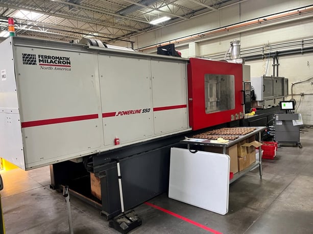 500 Ton, 72 oz., Cincinnati Milacron #NT550-80, Powerline Electric Injection Molding Machine, 2001 - Image 1