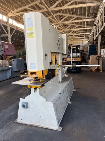 8" x 8" x 3/4" Geka #Hydracrop-165/S, ironworker, 185 ton, 24" throat, 2002 - Image 7