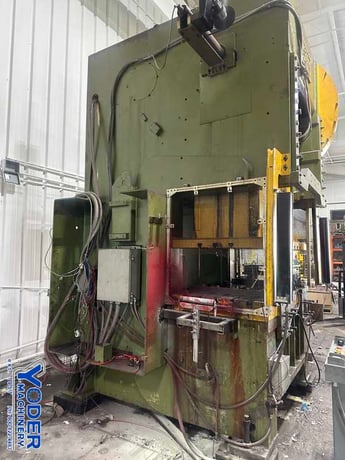 200 Ton, Minster #G2-200-72 Fixed Base, gap frame press, 8" stroke, 30" Shut Height, air clutch & brake - Image 9