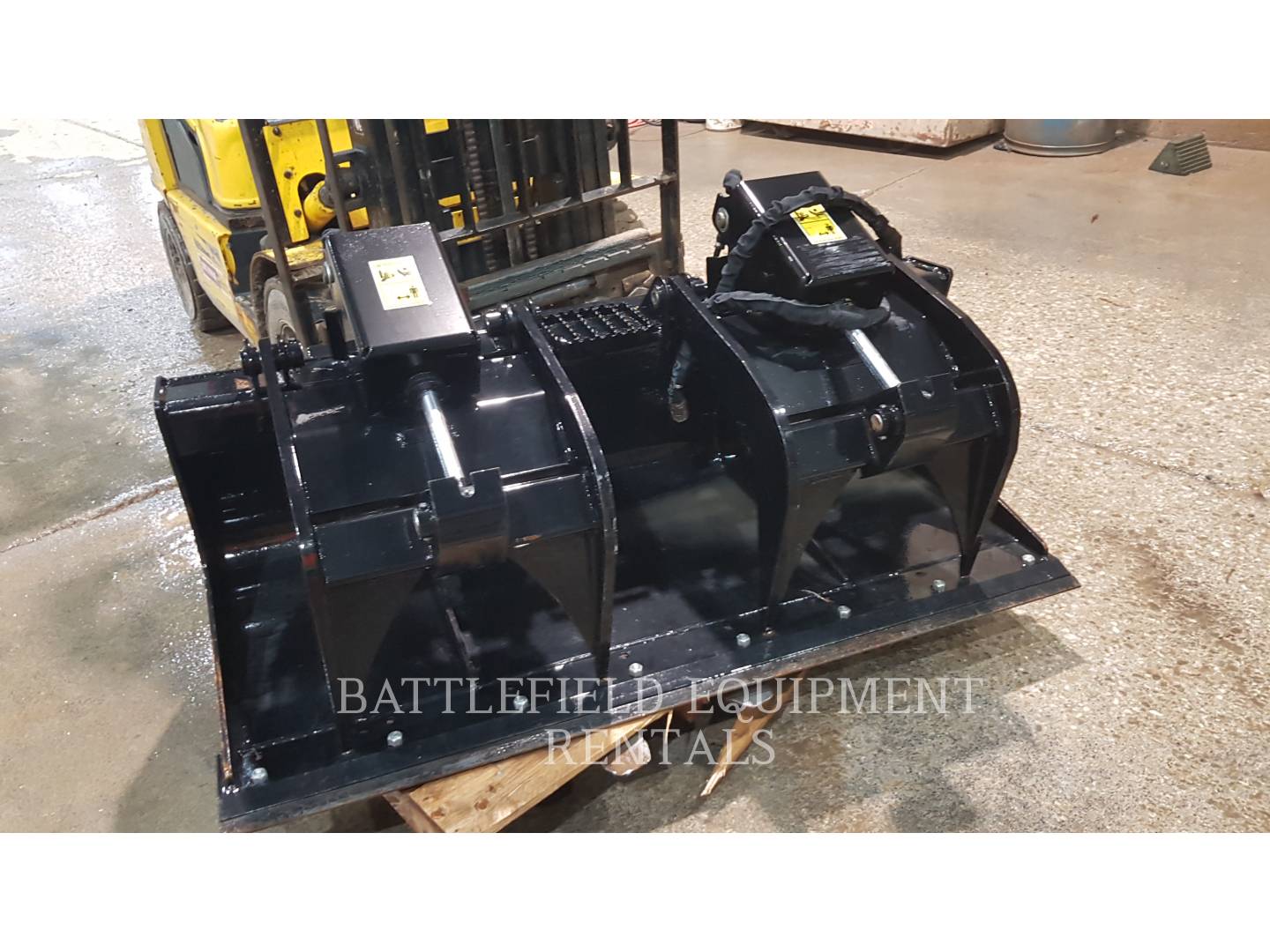 Caterpillar 66 IN. INDUSTRIAL GRAPPLE BUCKET, Grapple, S/N: A4215GB30030, - Image 1