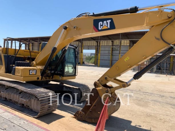 Caterpillar 323, Crawler Excavator, 2448 hours, S/N: RAZ00657, 2018 - Image 3