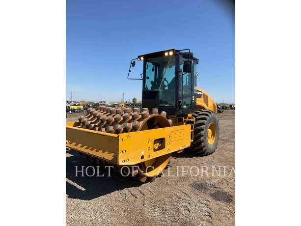 Caterpillar CP54B, Vibratory Single Drum Pad, 1088 hours, S/N: P5400228, 2019 - Image 1