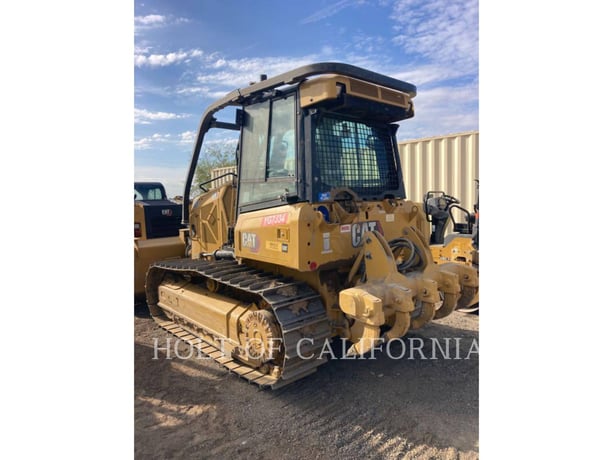 Caterpillar D3, Crawler Dozer, 605 hours, S/N: XKW00214, 2021 - Image 4