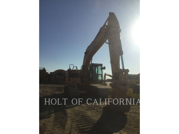 Caterpillar 323, Crawler Excavator, 844 hours, S/N: NDL11032, 2022 - Image 2