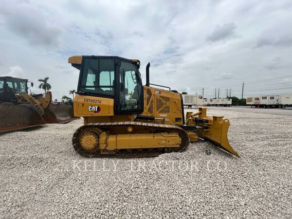 Caterpillar D1, Crawler Dozer, 3319 hours, S/N: XKF00276, 2022 - Image 2