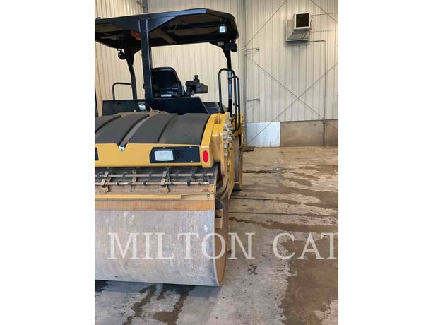Caterpillar CB15, Twin Drum Roller, 1374 hours, S/N: M9400405, 2022 - Image 3