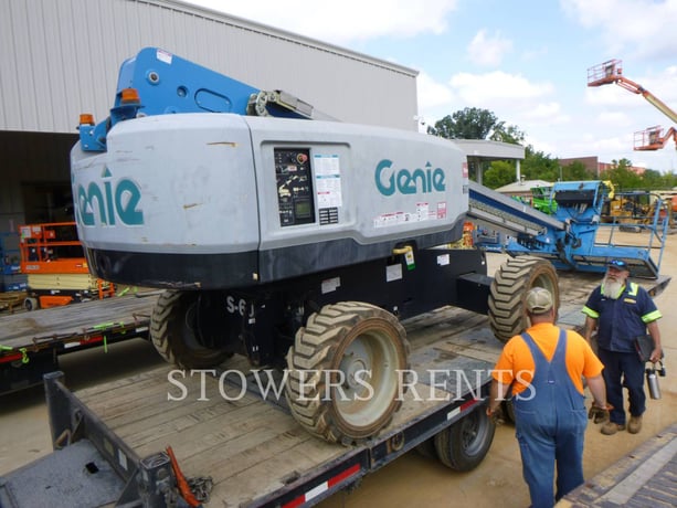 Genie Industries S60DX, Articulated Boom Lift, 3379 hours, S/N: S60XH-38069, 2017 - Image 3