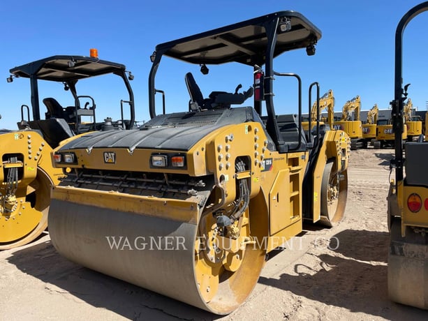 Caterpillar CB16, Compactor, 2330 hours, S/N: HP500131, 2020 - Image 3