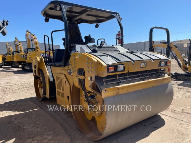 Caterpillar CB16, Compactor, 2330 hours, S/N: HP500131, 2020 - Image 4