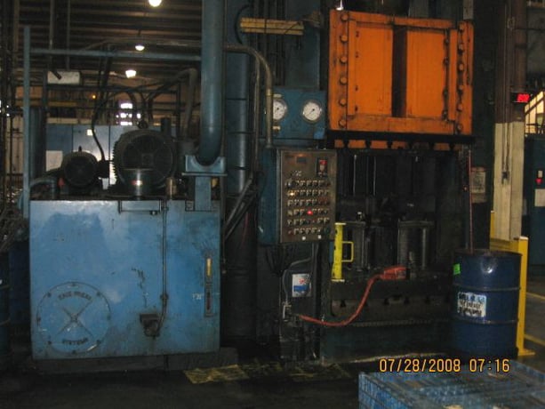 1000 Ton, Lake Erie, 48" x 48" bed, 26" stroke, 72" DL, 46" Shut Height, 1989 - Image 4