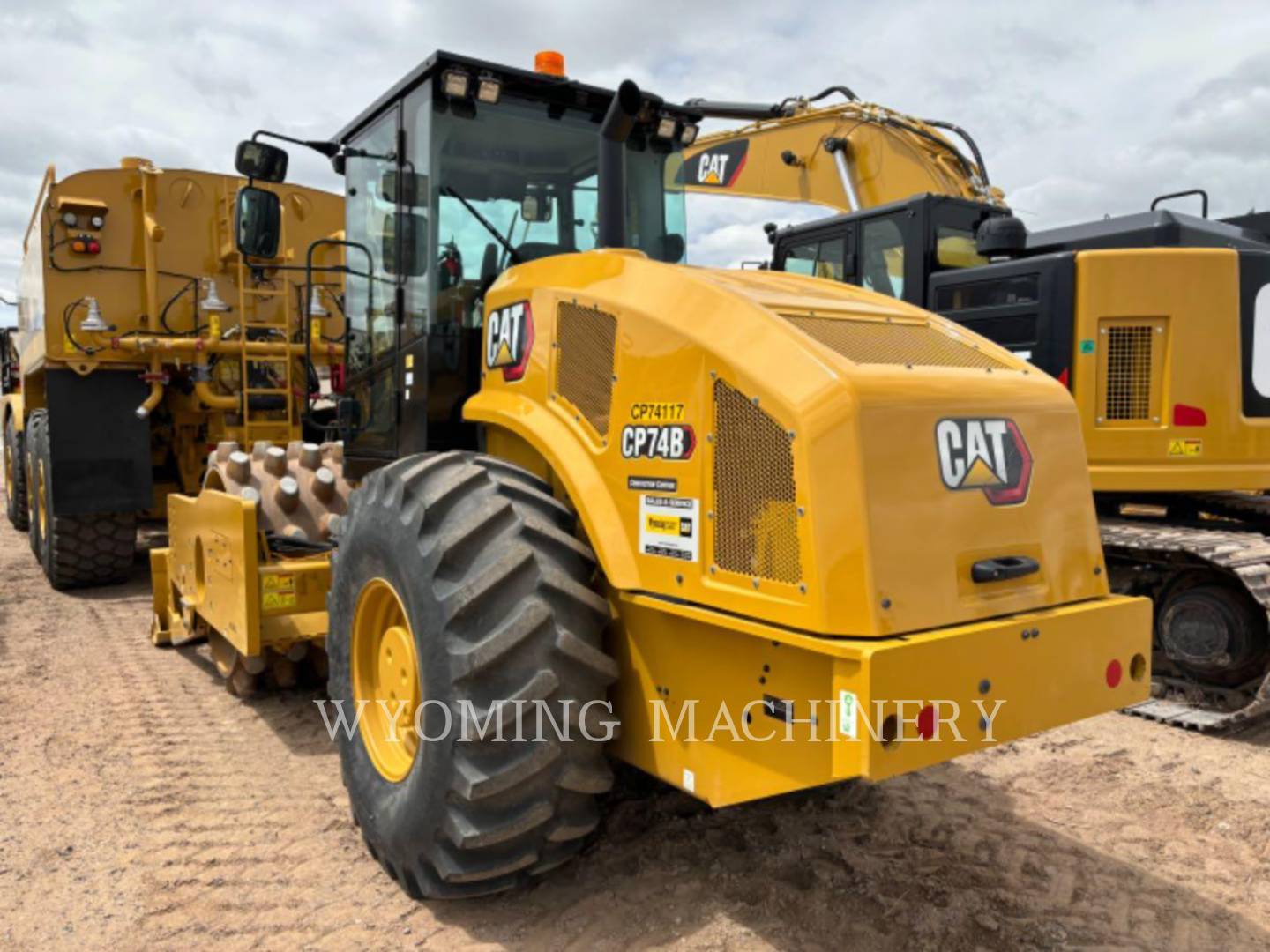 Caterpillar CP74B, Asphalt Distributor, 645 hours, S/N: P7400117, 2023 - Image 4