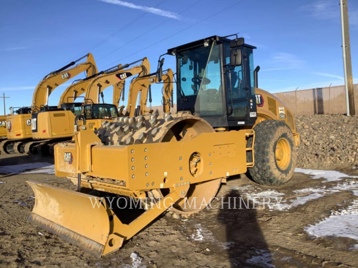 Caterpillar CS68B, Compactor, 1567 hours, S/N: CS800130, 2023 - Image 1