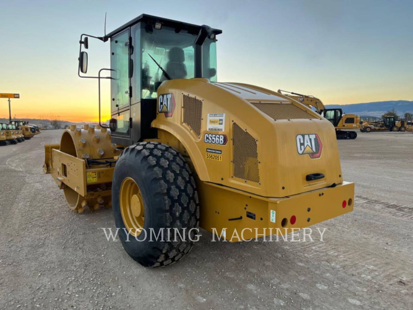 Caterpillar CS56, Asphalt Distributor, 877 hours, S/N: S5602051, 2023 - Image 4
