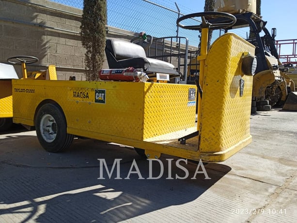 Taylor Dunn C432, Forklift, 742 hours, S/N: 202689, 2016 - Image 2