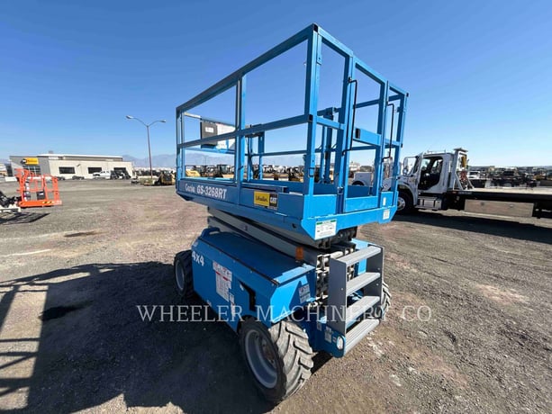Genie Industries GS3268 RT, Lift Scissor, 220 hours, S/N: GS6807-49018, 2007 - Image 7