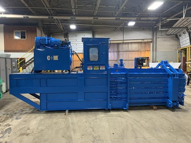 Cm #3430-0E56, horizontal open end baler, 30 HP - Image 1