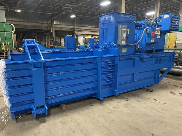 Cm #3430-0E56, horizontal open end baler, 30 HP - Image 4